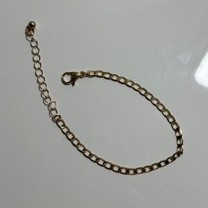 Gold chain bracelet